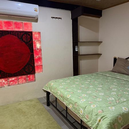 Cozy Nest Cnx Vandrarhem Chiang Mai Exteriör bild