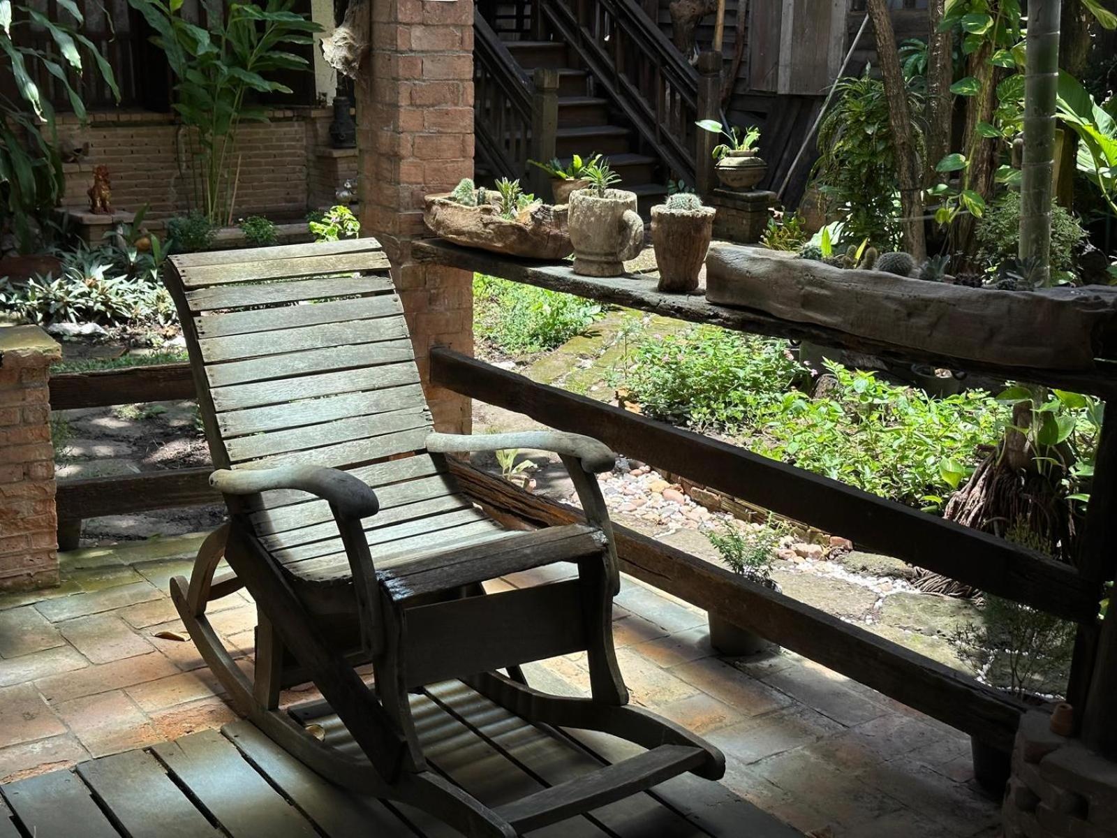 Cozy Nest Cnx Vandrarhem Chiang Mai Exteriör bild